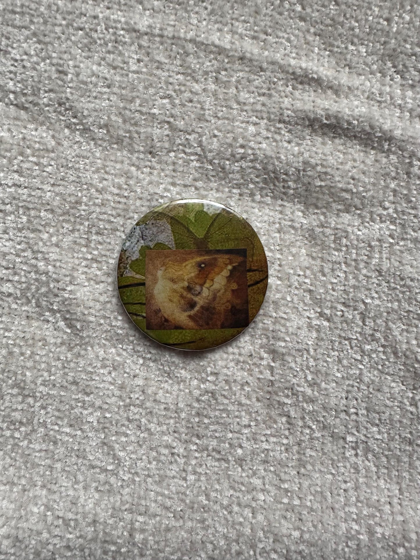 Beautiful Green Painting Pin